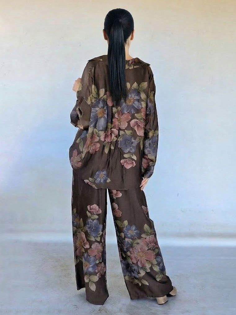 Conjunto de dos piezas con camisa de cuello y estampado floral retro y pantalón de pierna ancha con cintura elástica
