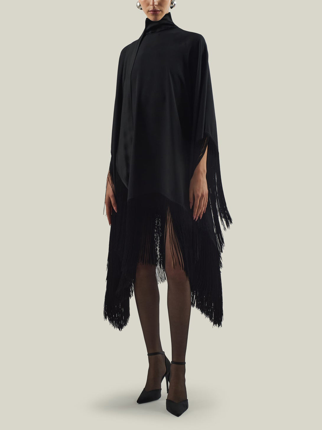 Elegantes Fransencape-Minikleid