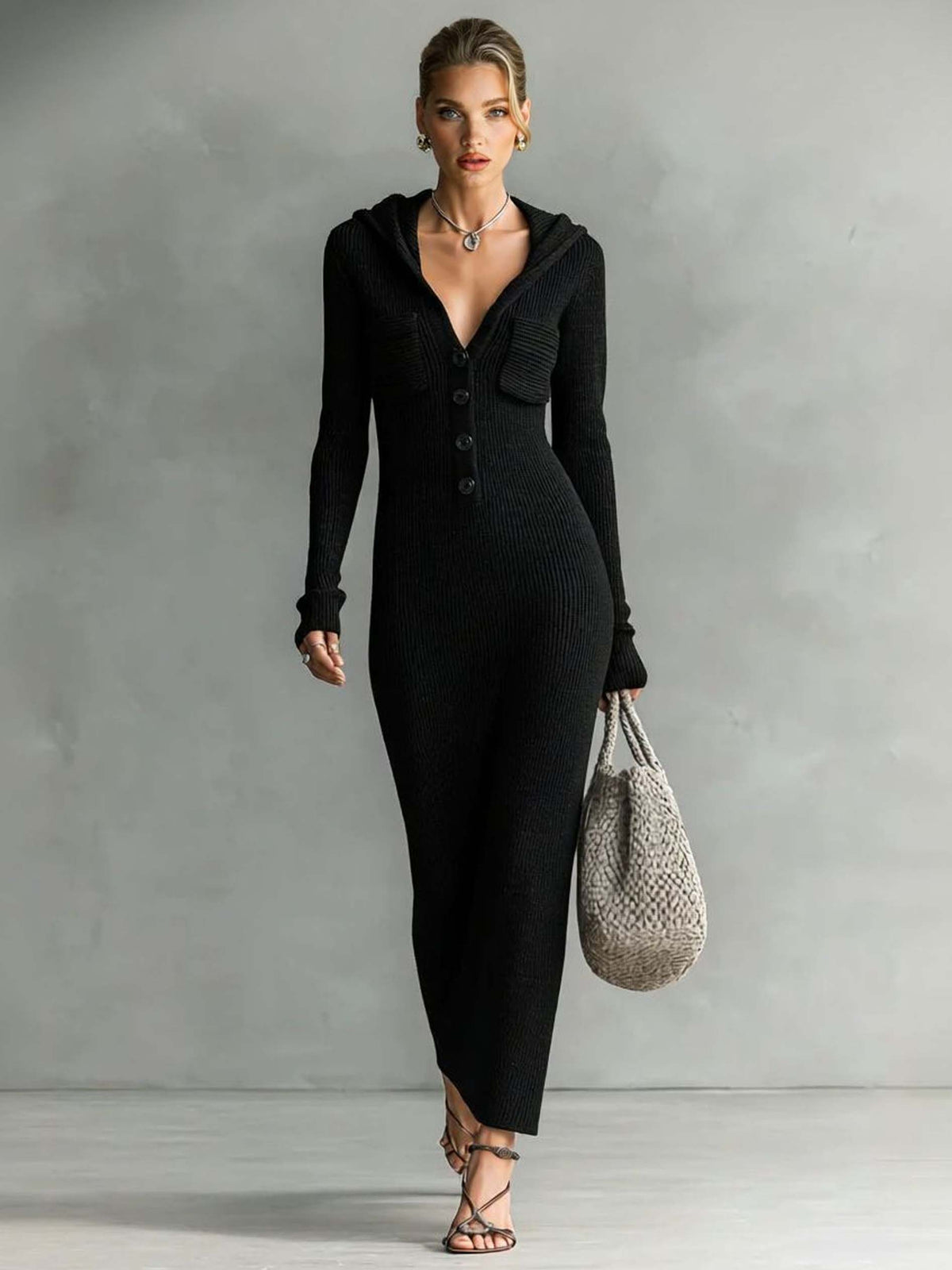 Vestido comprido casual de malha, justo e com capuz
