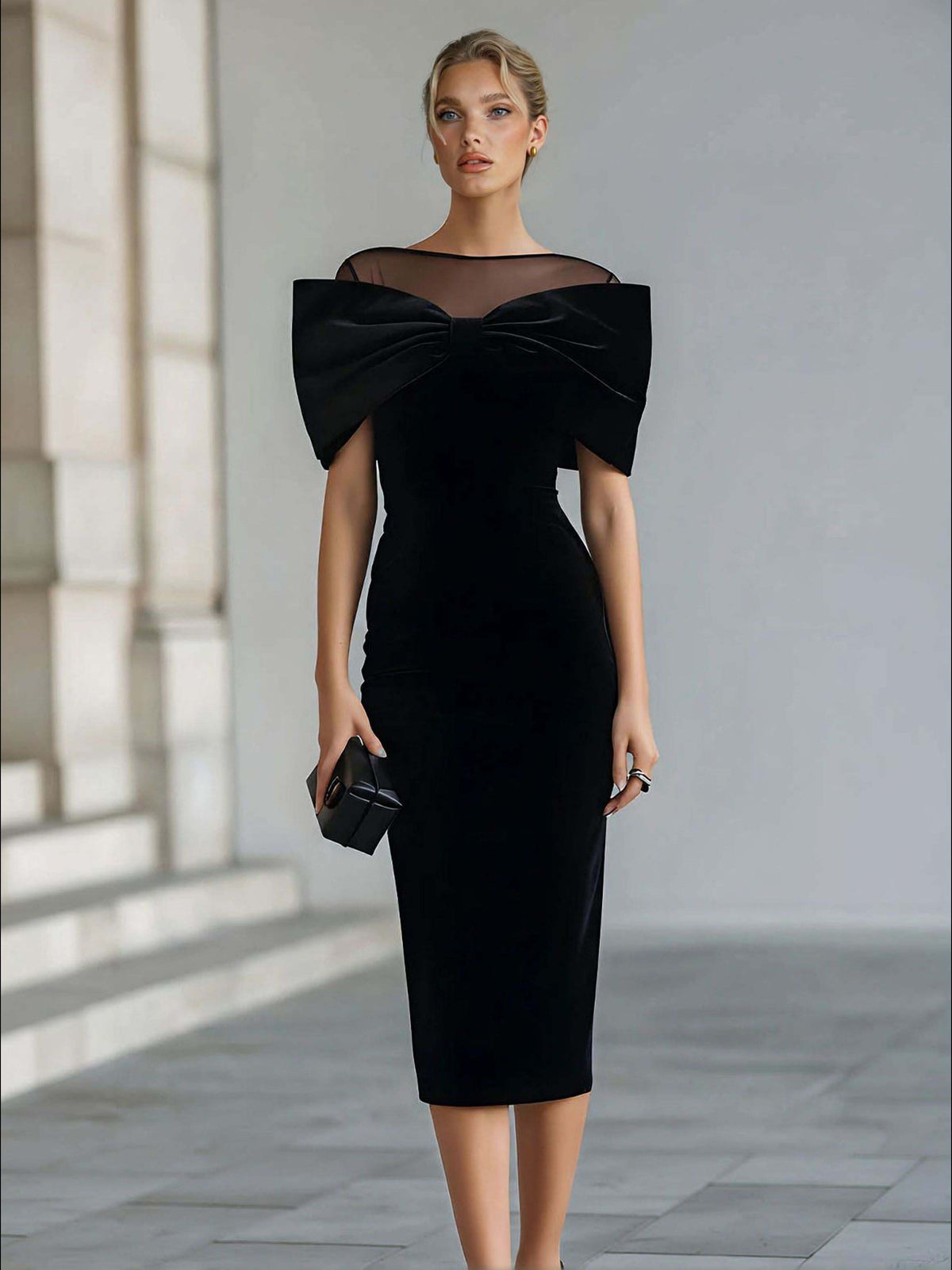 Vestido midi elegante com laço e decote transparente