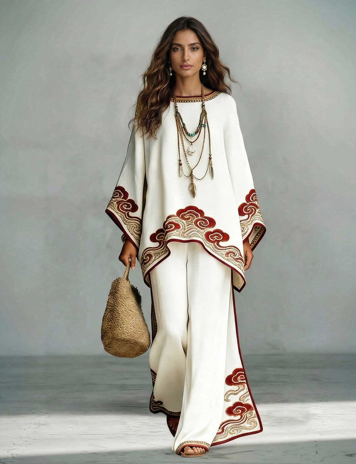 Elegante set a due pezzi con top kaftano ampio in raso con stampa di nuvole e pantaloni