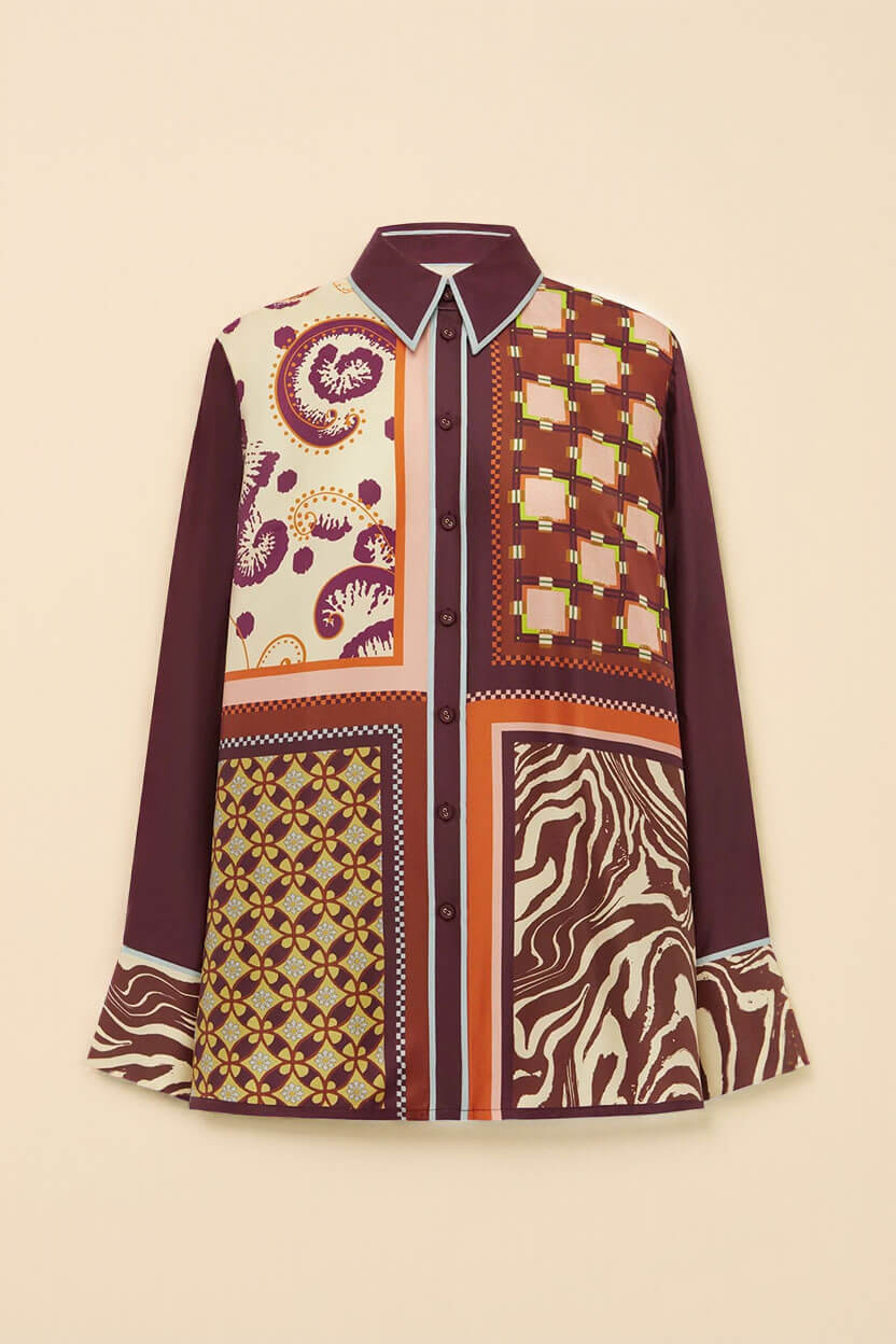 Conjunto de camisa de satén con bloques de color y estampado paisley único, y pantalones de pernera ancha con cintura elástica