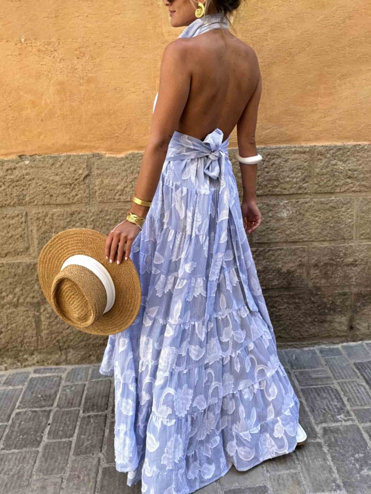 Exquisites Maxikleid mit gestreiftem Blumen-Jacquardmuster, offenem Rücken und Lagenlook