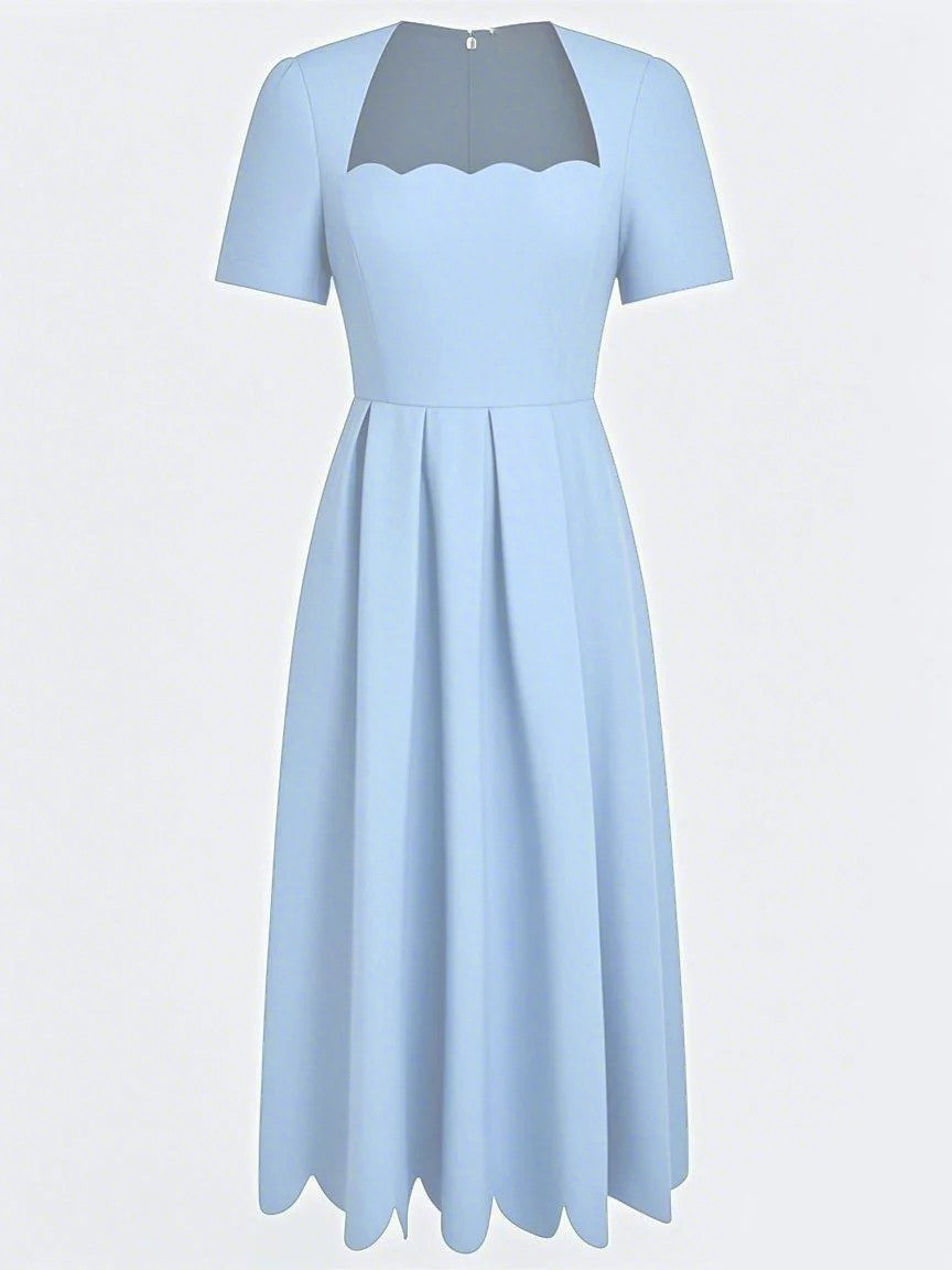 Vestido midi elegante de corte em A e bainha ondulada