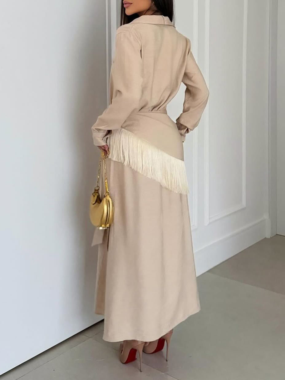 Lässiges Maxikleid im Wickelstil mit Fransen und Knopfleiste
