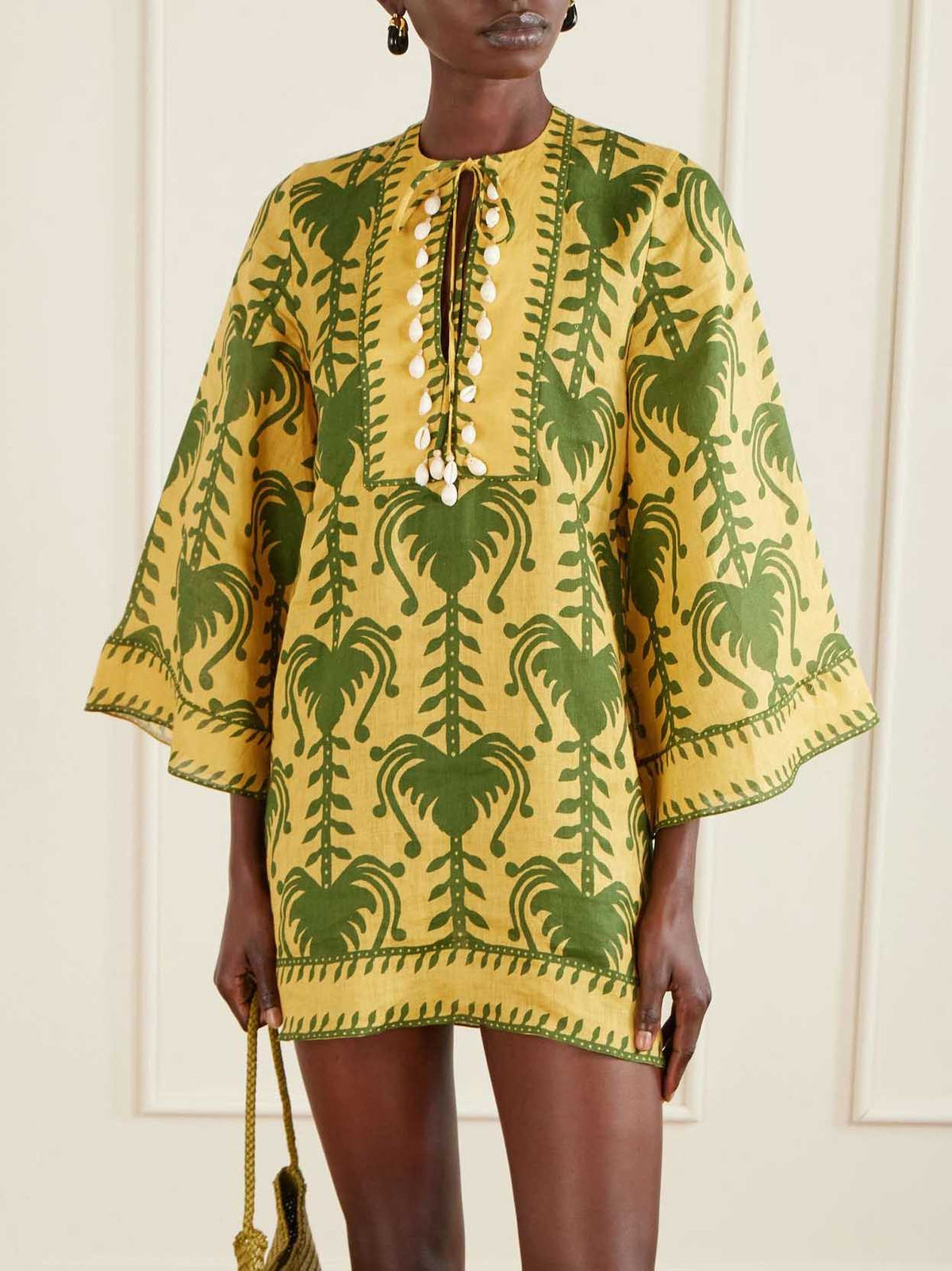 Lässiges Minikleid mit Palmenprint und ausgestellten Ärmeln