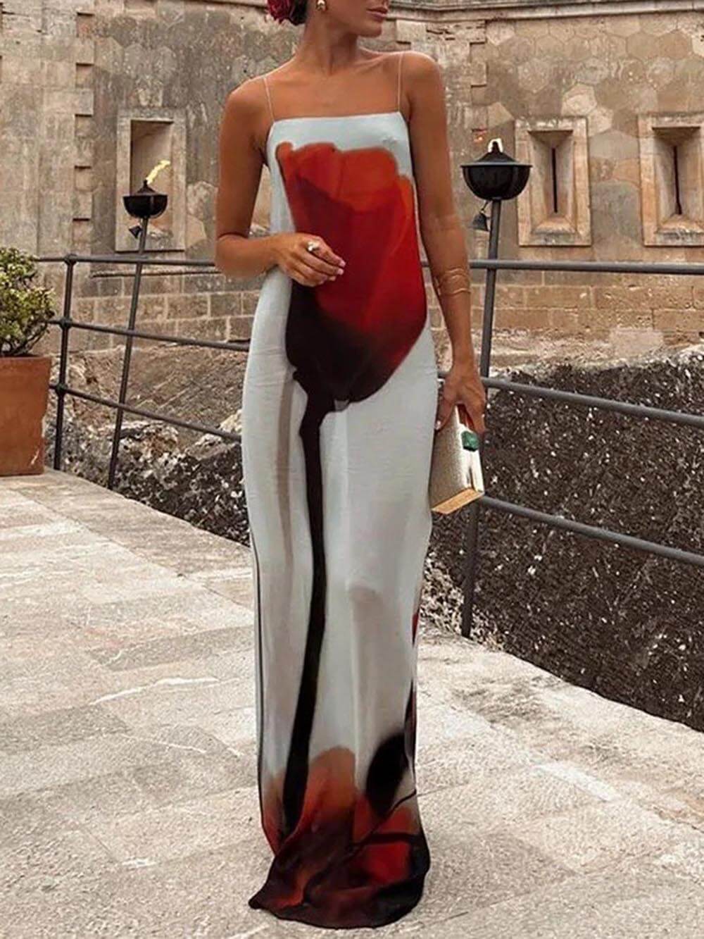Vestido maxi evasé para férias, com alças finas e padrão abstrato de tulipas