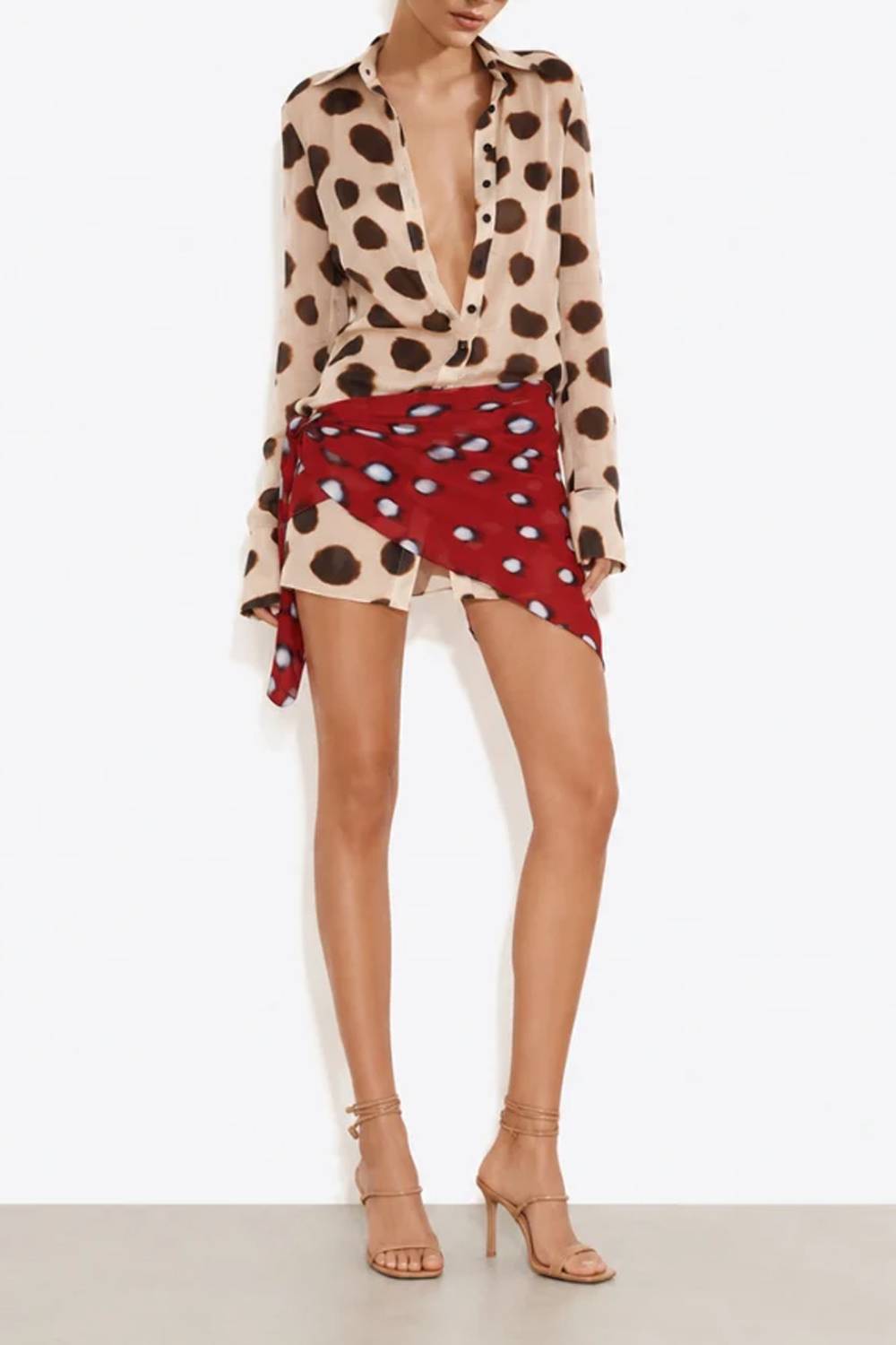 Hemd mit Polka-Dot-Print, Kragen und langen Ärmeln & asymmetrisches Wickelminikleid im Color-Block-Design