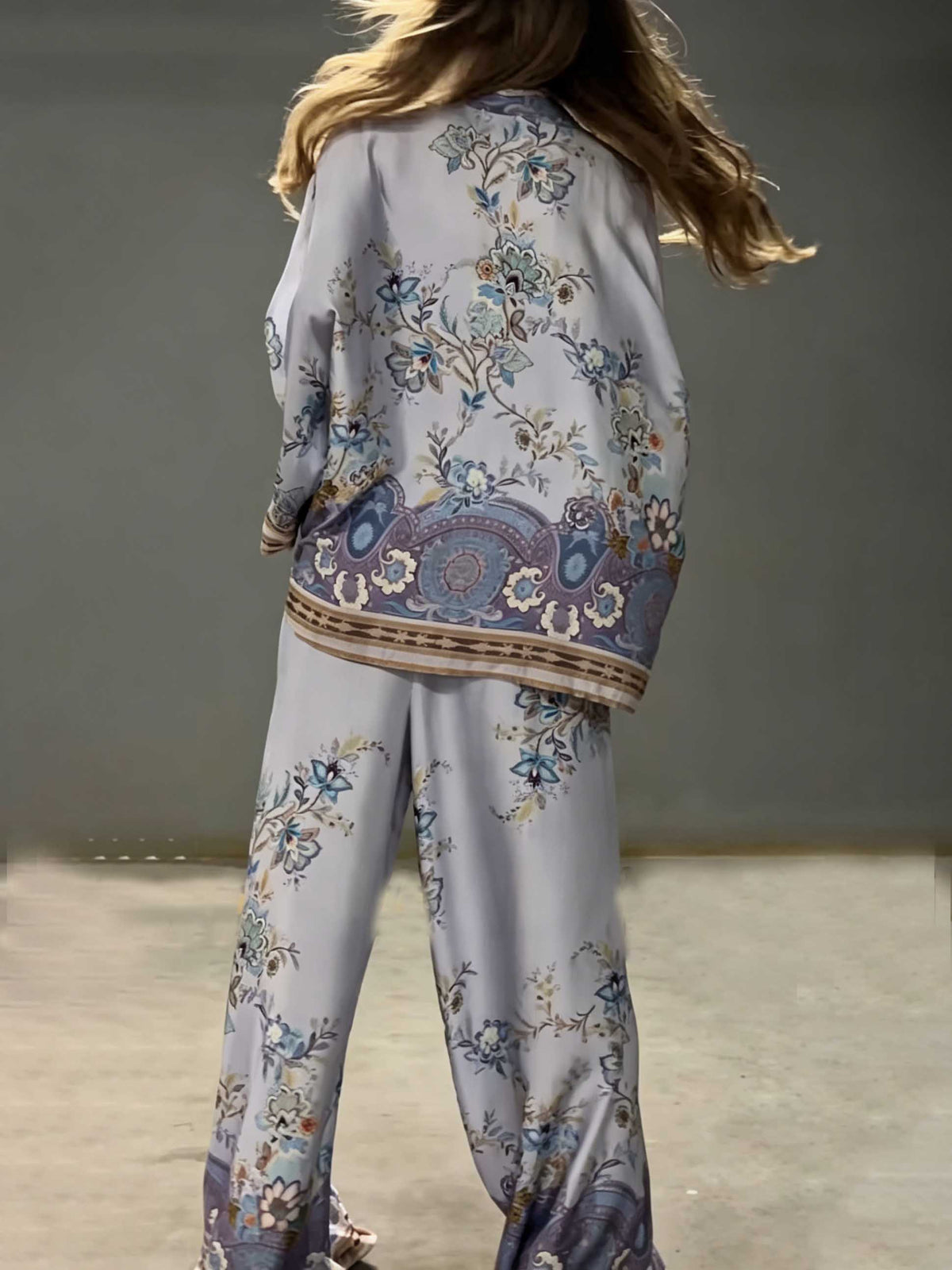 Exquisite Floral Paisley Print Satin Button Shirt