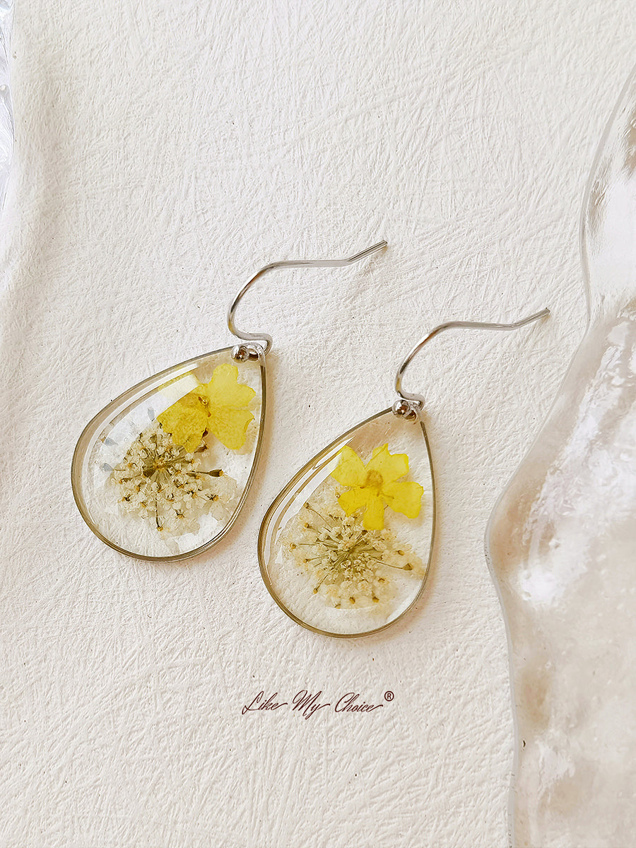 Small Fresh Queen Anne Lace Dried Flower  Earrings