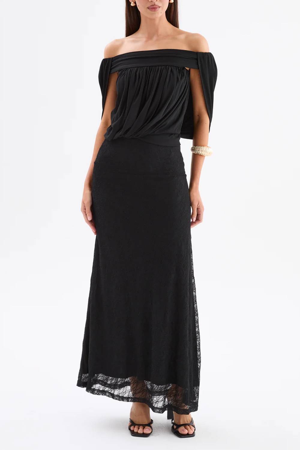 Vestido de noche largo con hombros descubiertos, mangas tipo capa, drapeado, encaje combinado y abertura