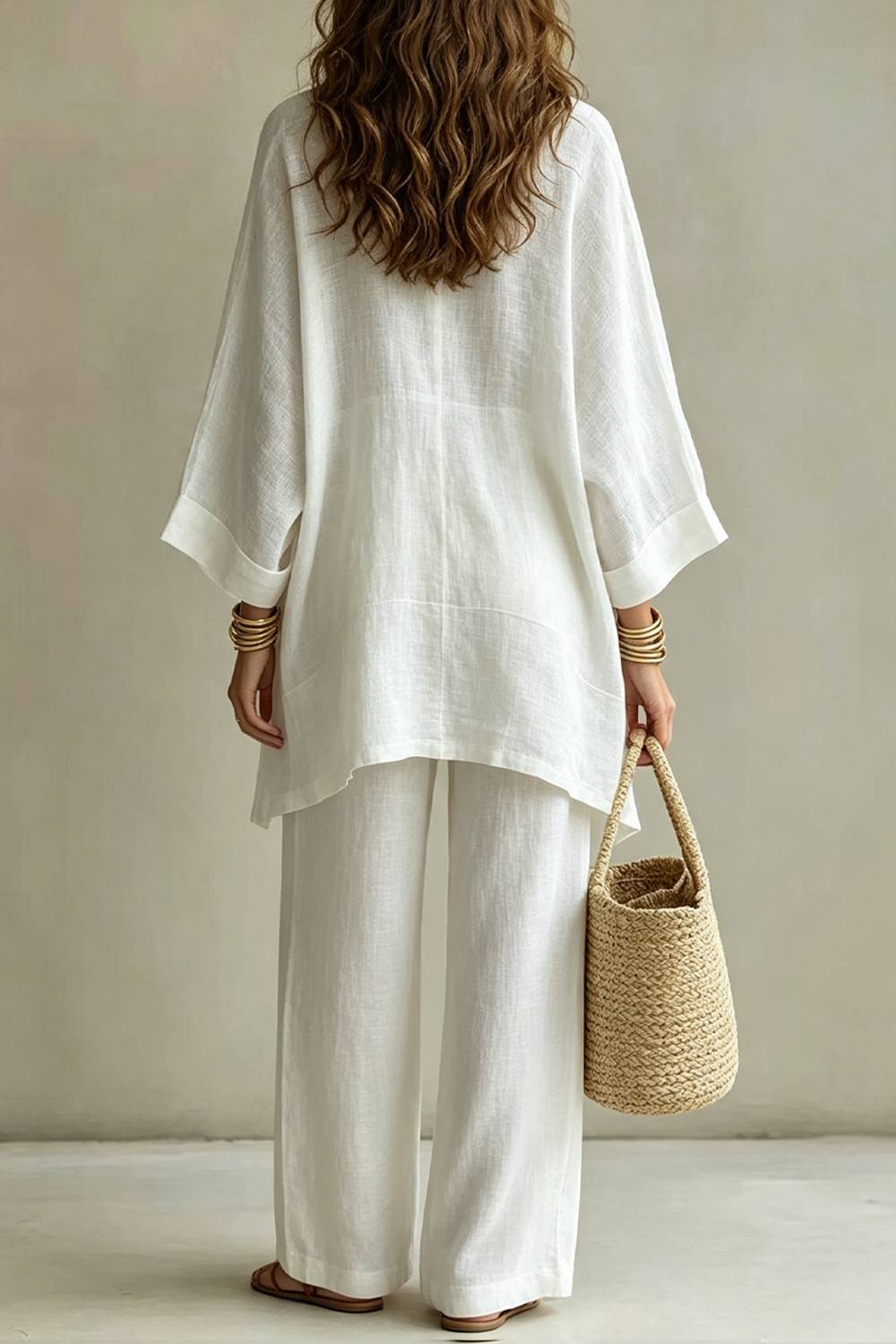 Dreiteiliges Set aus schlichtem Cardigan mit Weste und V-Ausschnitt sowie Hose mit weitem Bein
