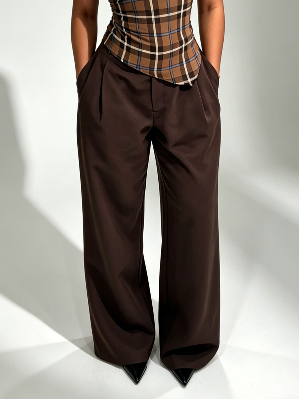 Ensemble décontracté avec haut plissé à carreaux et pantalon large