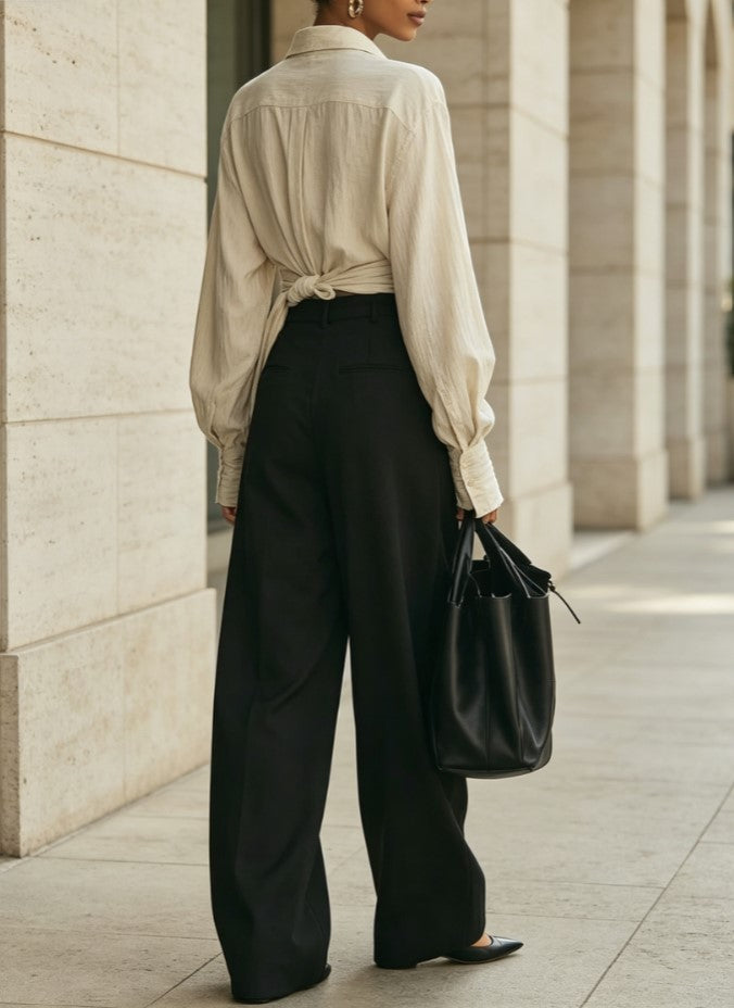 Ensemble deux pièces avec chemise à col, lien torsadé et pantalon large taille haute