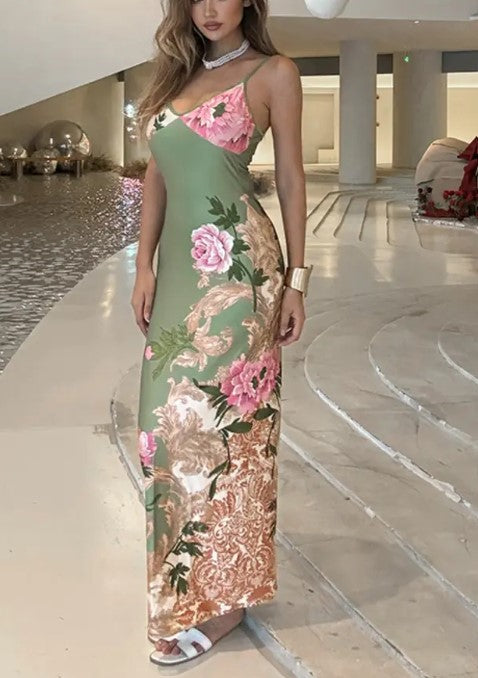 Vestido comprido justo ao corpo, com decote em V, decote halter e estampado floral
