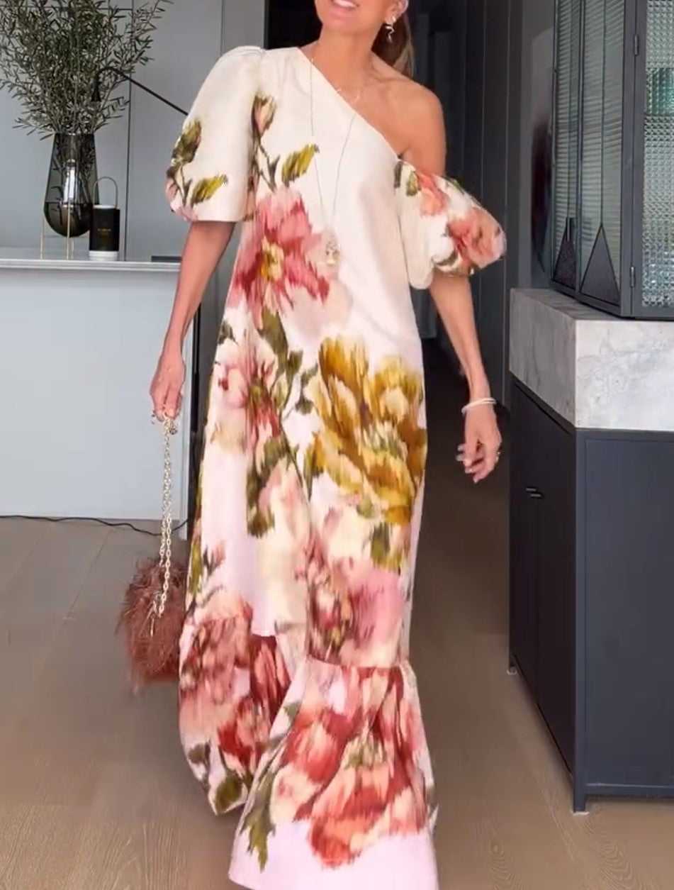Vestido maxi com estampado floral e um ombro só