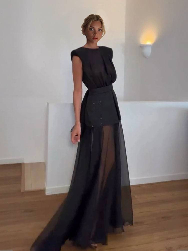 Unique Belt Perspective Skirt Maxi Dress