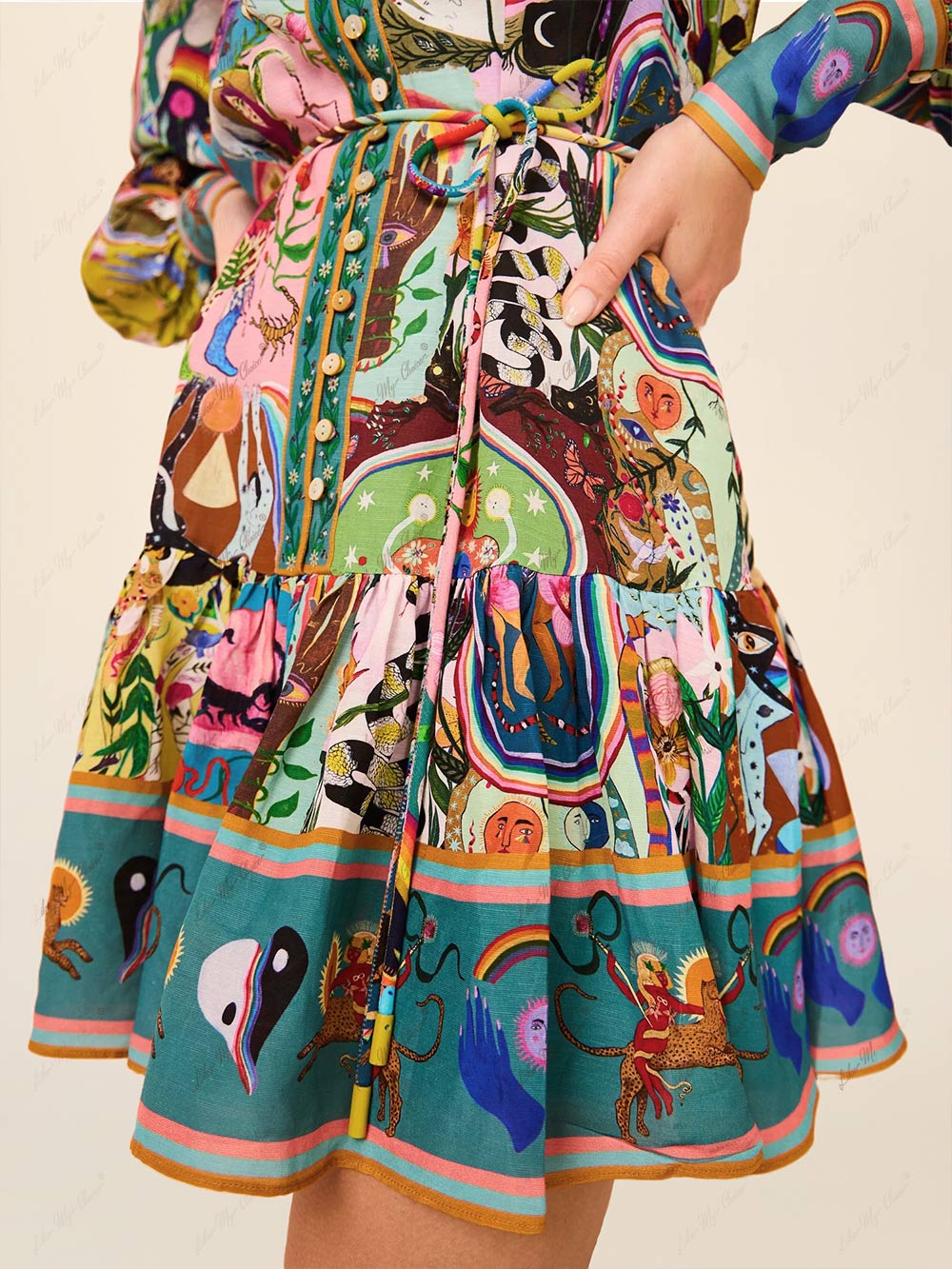 Vestido mini casual com padrão perene de graffiti