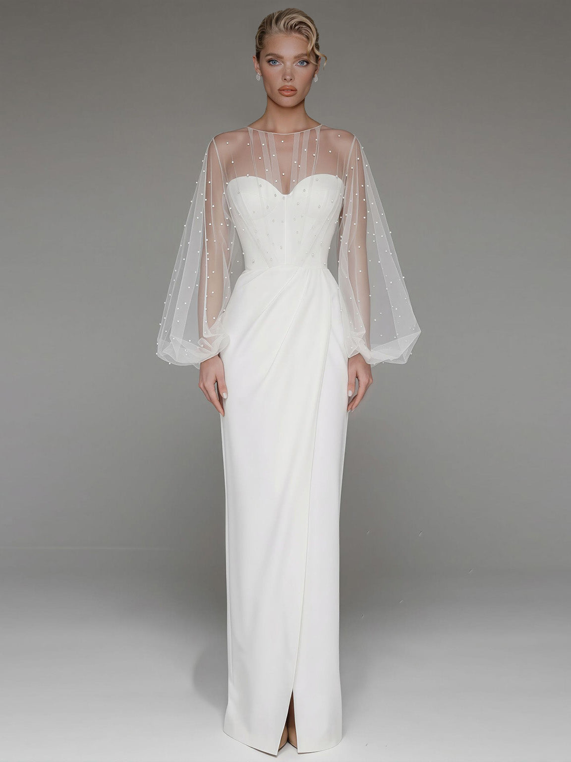 Elegantes Maxikleid mit transparenten Ärmeln und Perlenverzierungen