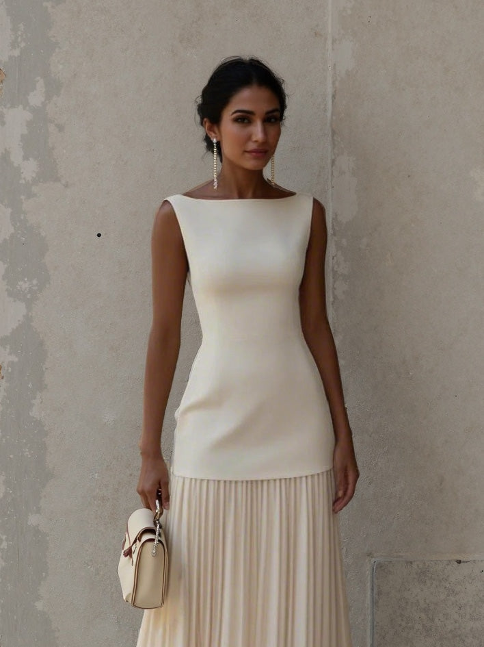 Robe longue élégante plissée à encolure bateau classique