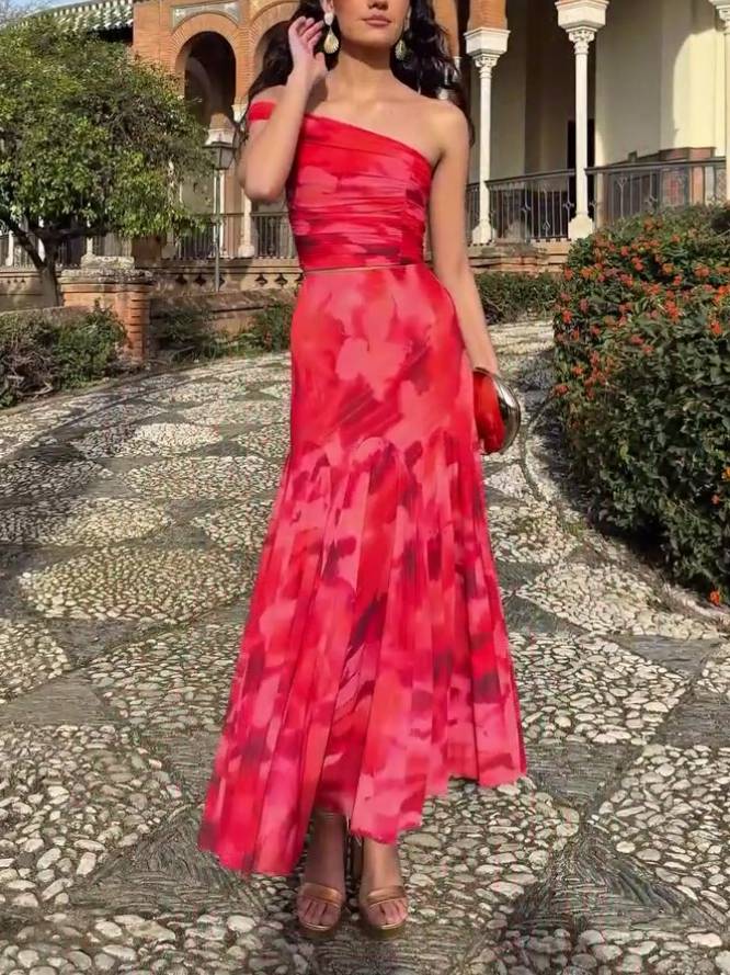 Ensemble deux pièces original avec bustier imprimé et jupe