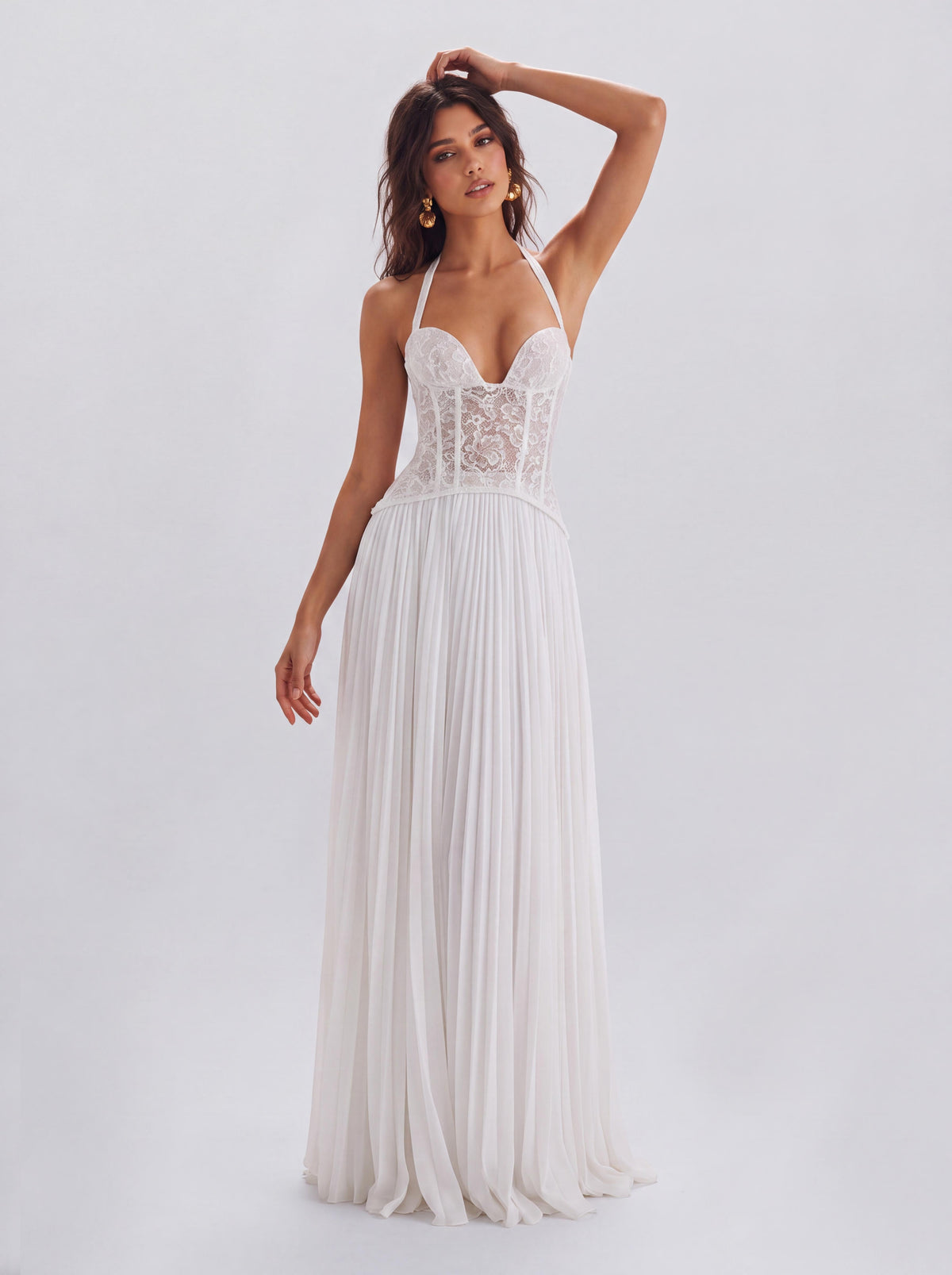 Vestido largo de fiesta con escote barco de encaje y pliegues