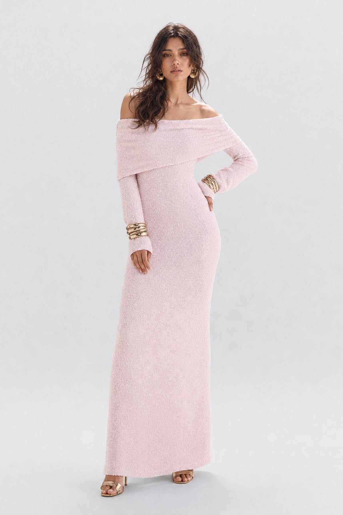 Vestido largo de tweed texturizado con hombros descubiertos