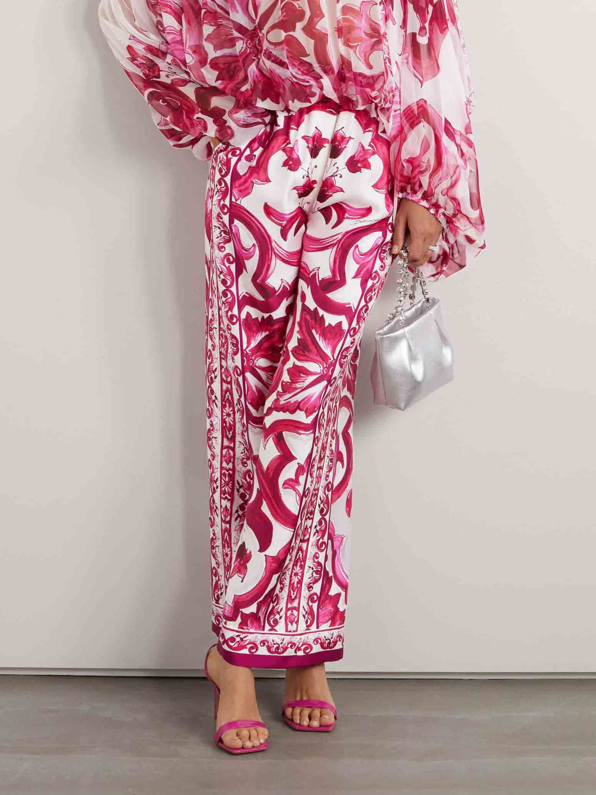 Elegantes zweiteiliges Chiffon-Set mit Barockblumenprint und Carmen-Ausschnitt
