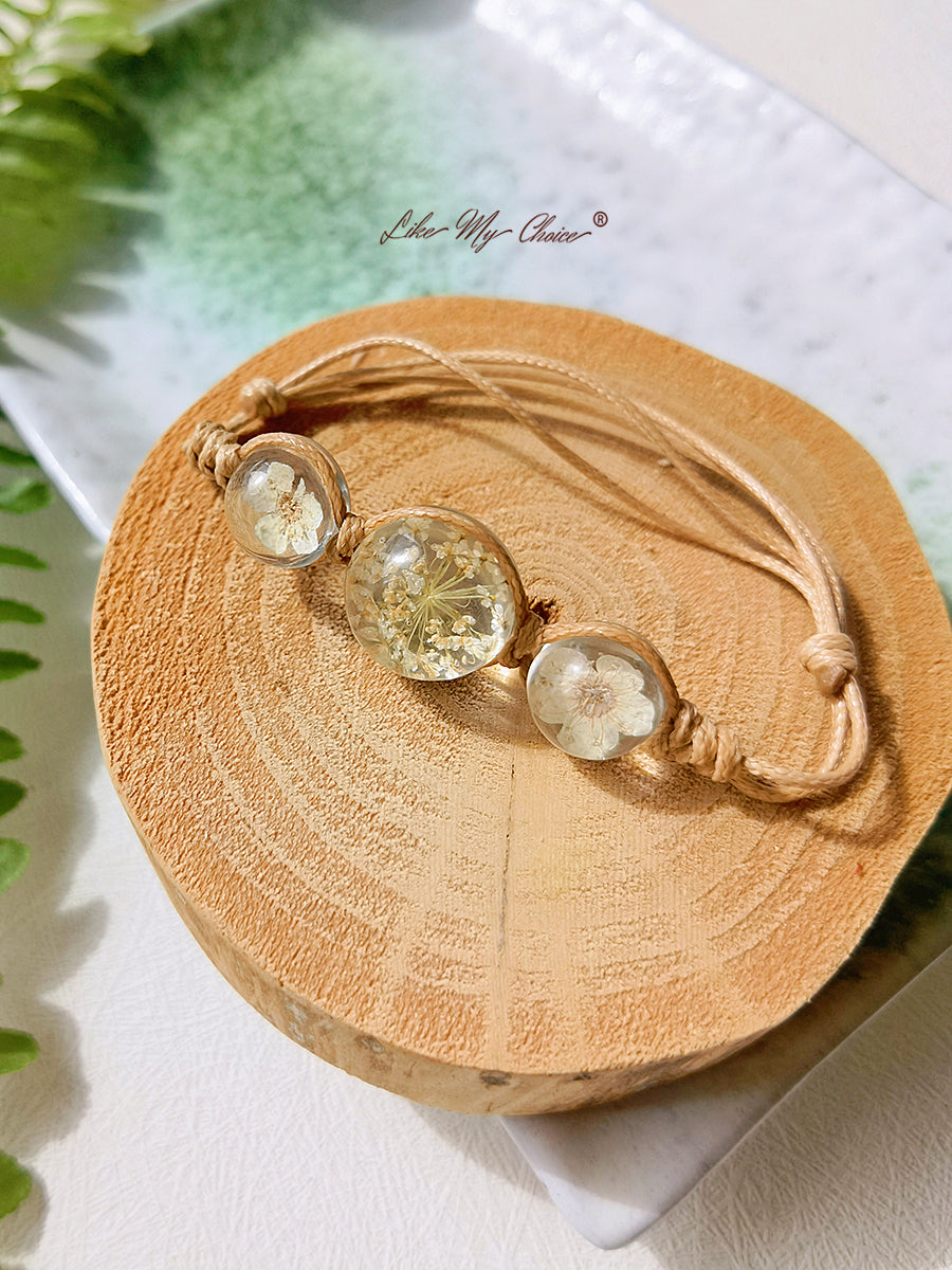 Bracelet jonc à charms en forme de pierres précieuses et de fleurs de cerisier, avec cordon réglable