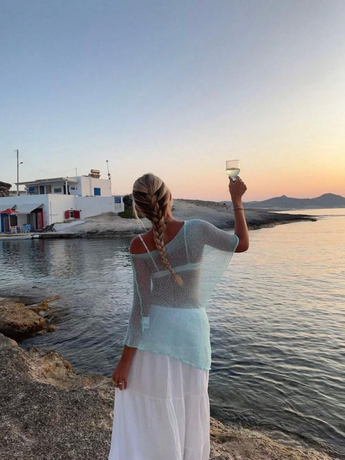 Γαλάζιο διάτρητο πλεκτό κάλυμμα παραλίας με έξω τους ώμους, φαρδιά μακριά μανίκια, για γυναίκες