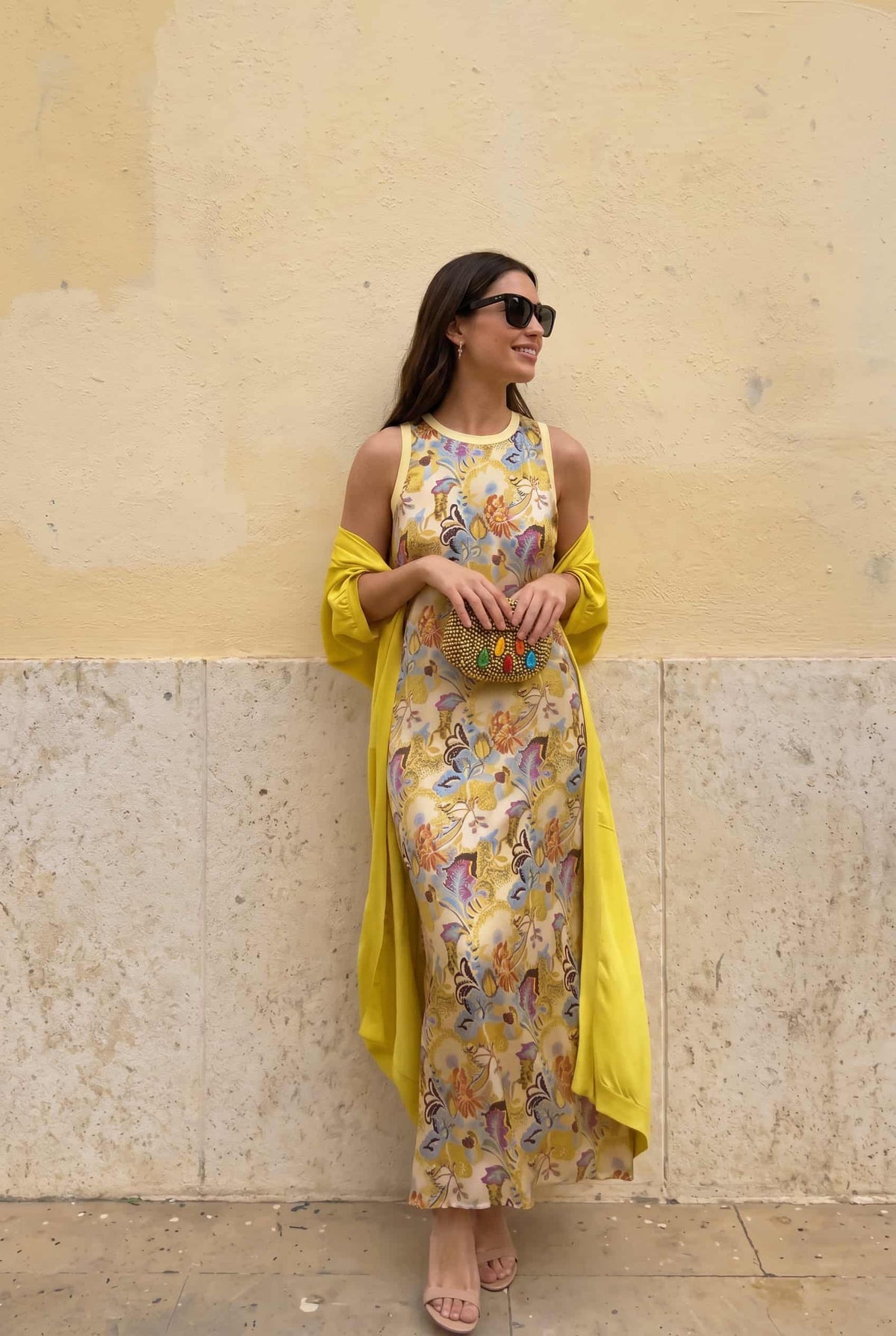 Conjunto de vestido y abrigo estampados
