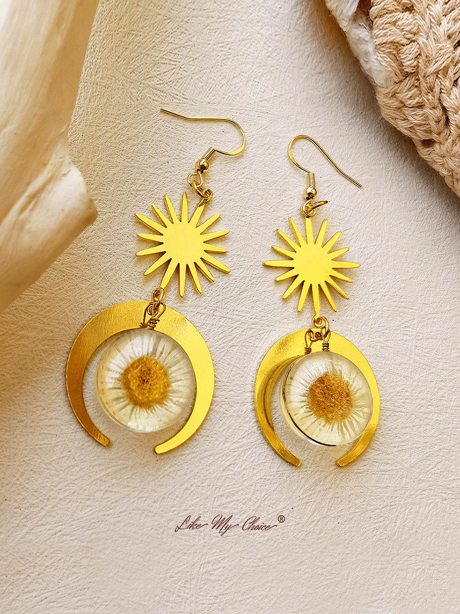 Pendientes con flores prensadas - margarita de resina con sol