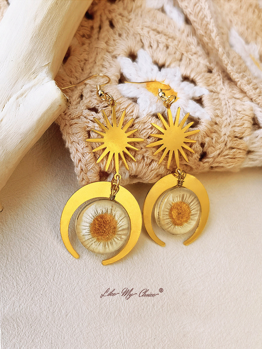 Pendientes con flores prensadas - margarita de resina con sol