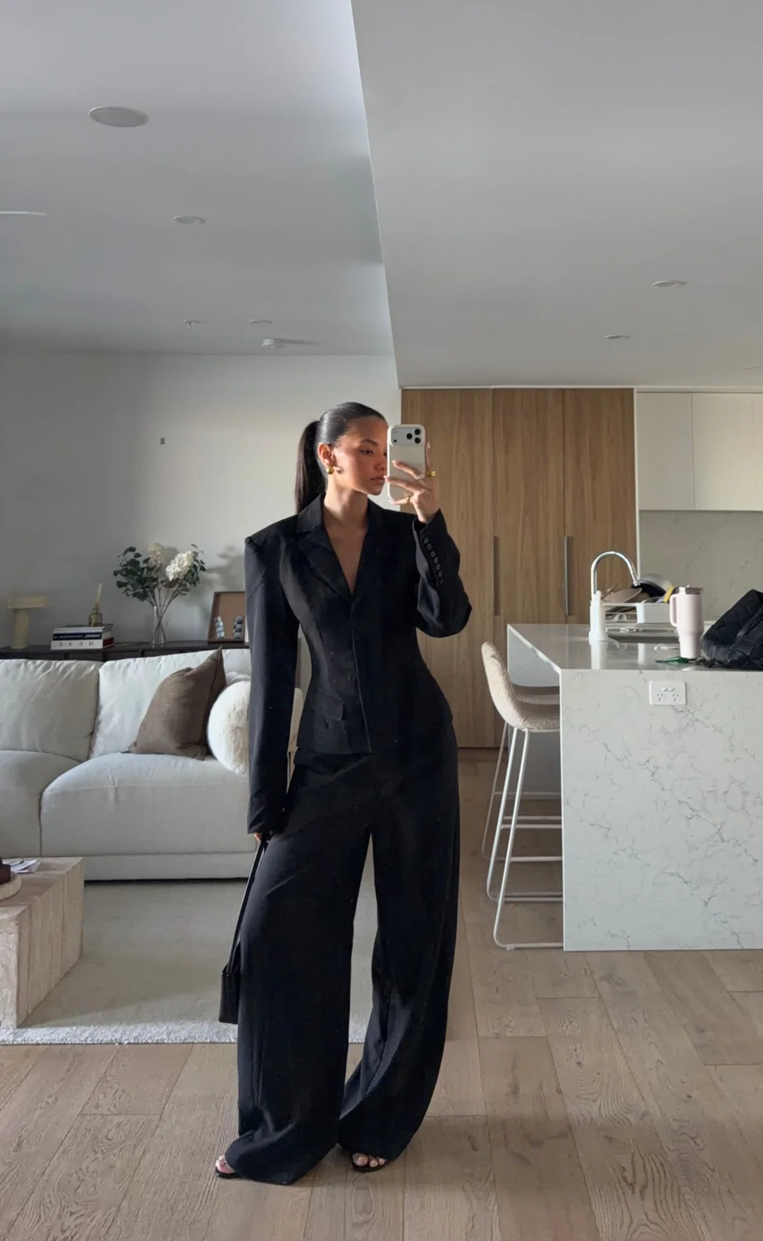 Zweiteiliger Hosenanzug mit Oversize-Blazer und Hose mit weitem Bein