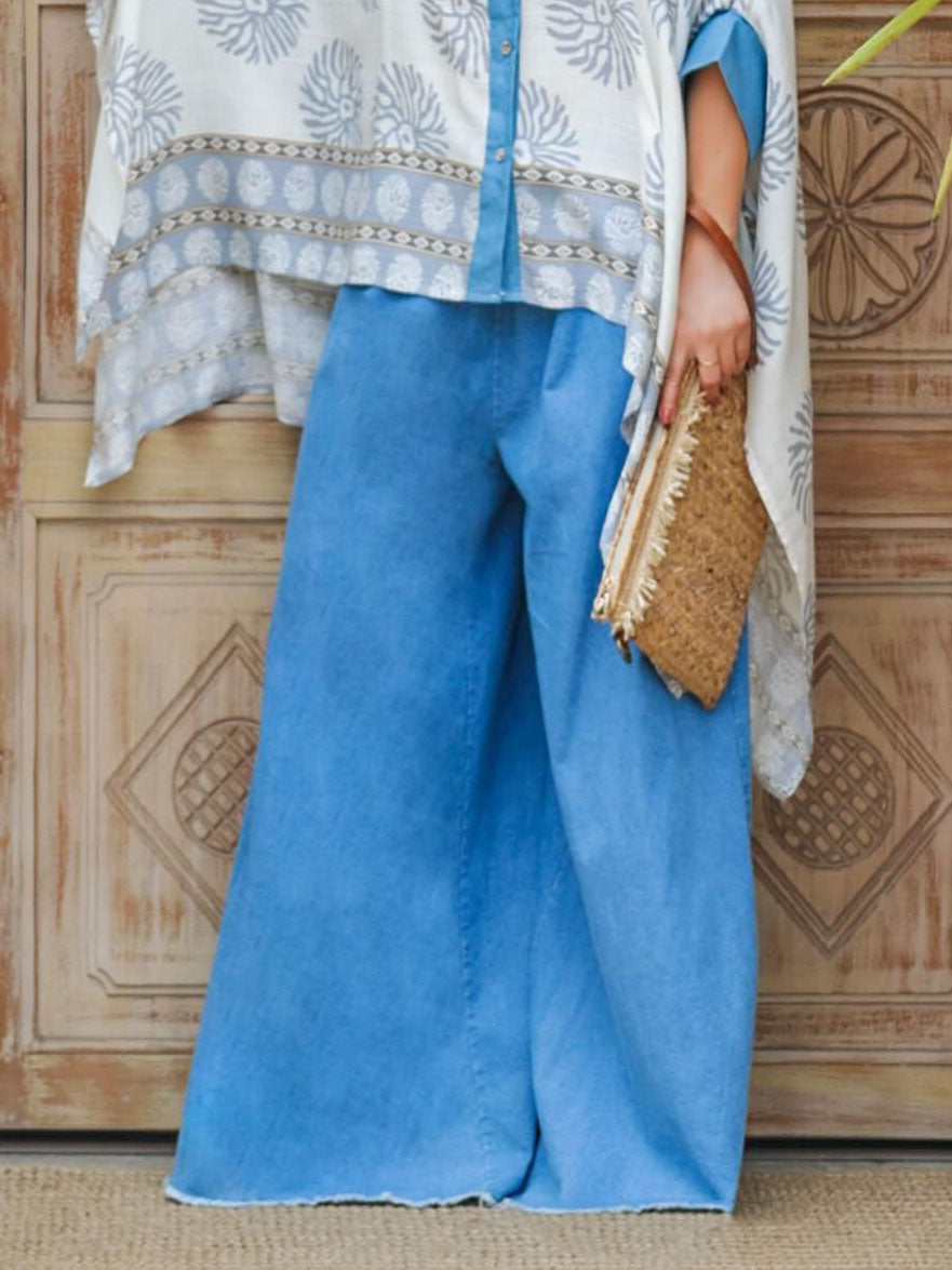 Completo casual a due pezzi con camicia con colletto classico e maniche a pipistrello, jeans e stampa geometrica