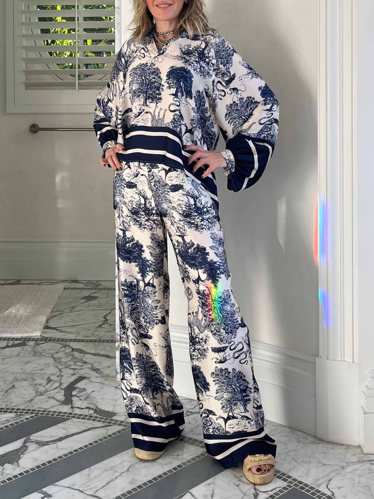 Pantalon ample en satin à imprimé floral jungle et jambes larges