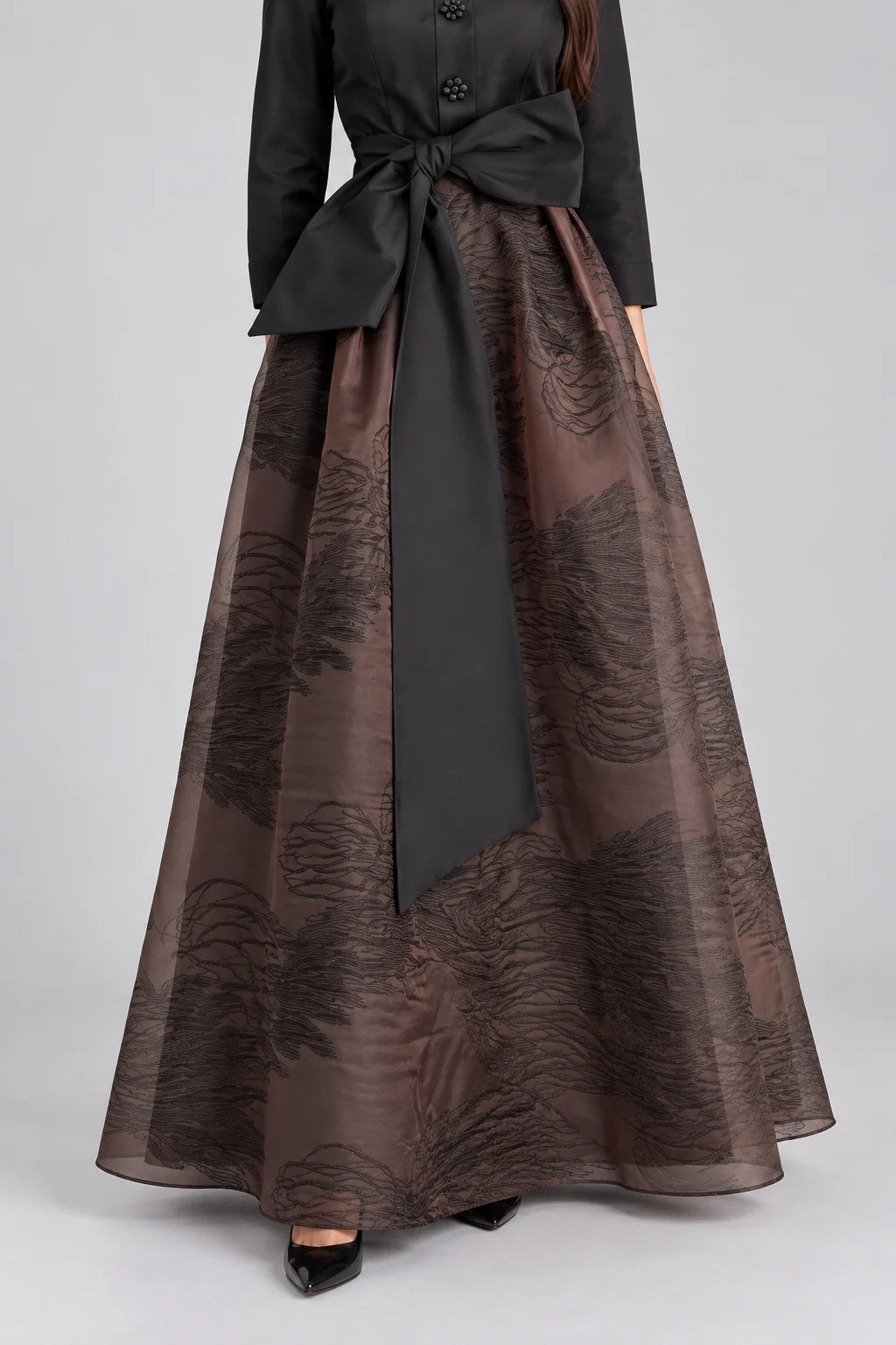 Elegant Black Long Sleeve Bow Belted Shirt Dress with Floral Buttons [erp-image:76f398180e19e0cc857027c2]