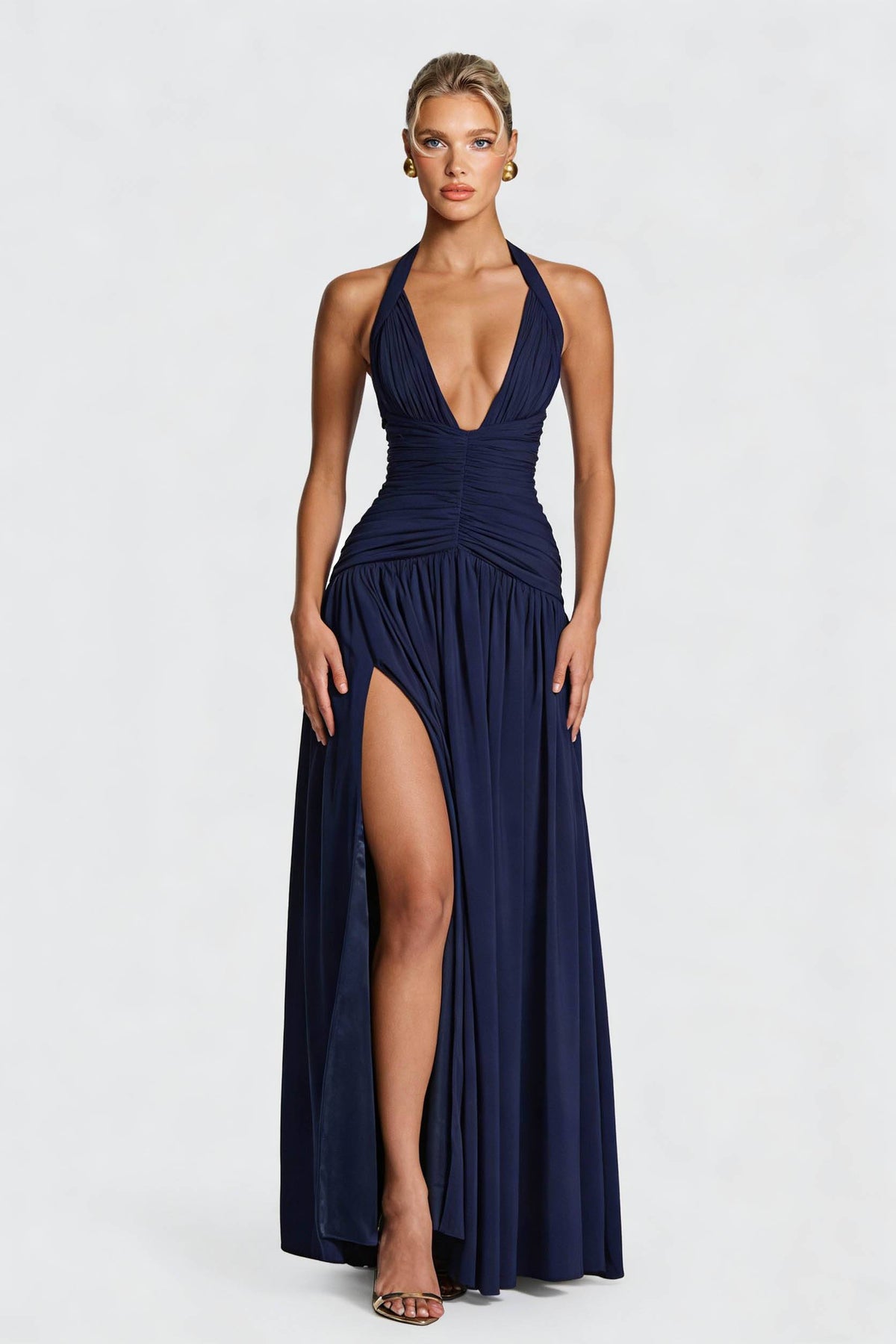 Maxikleid mit Neckholder, Plisseefalten und Schlitz