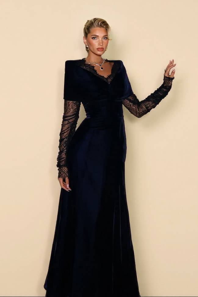 Abito maxi in velluto con inserti in pizzo