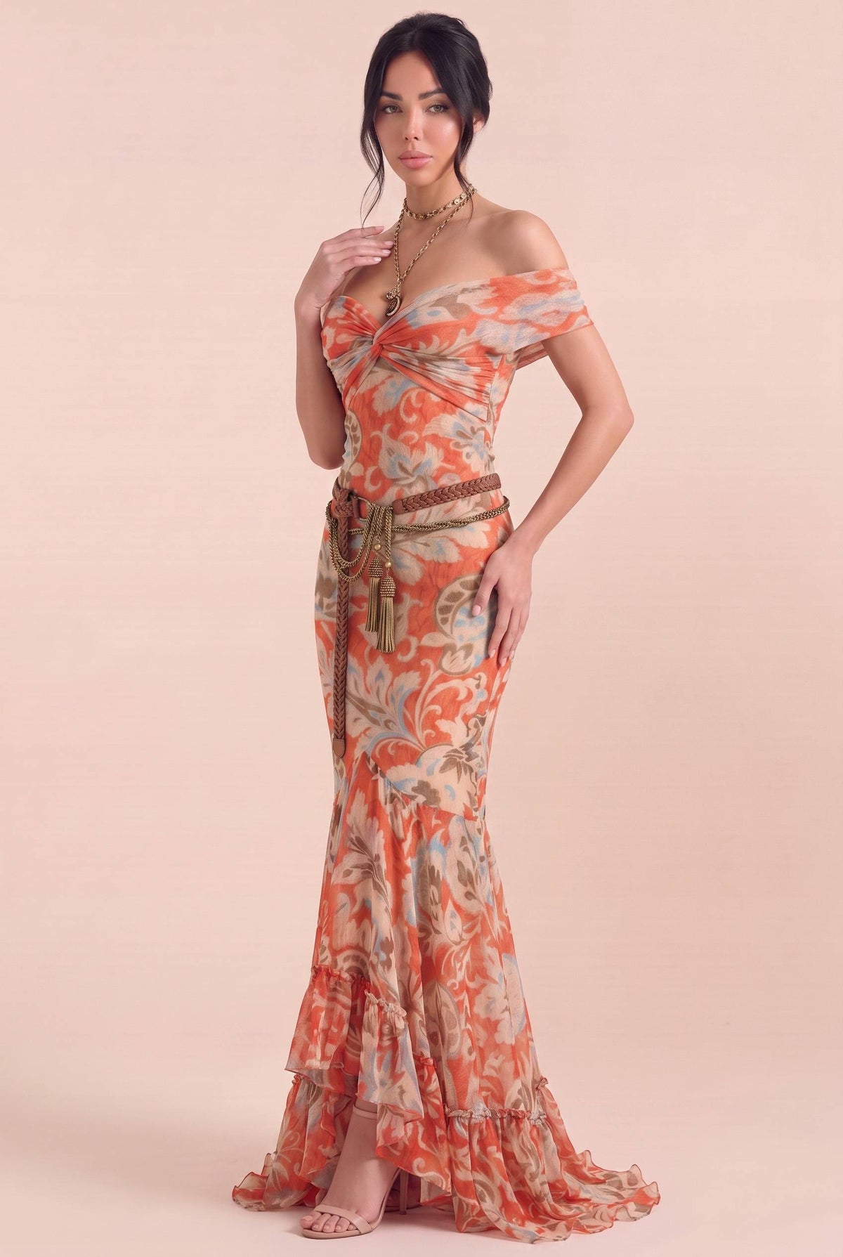 Abito a sirena aderente senza maniche, con stampa paisley vintage nei toni del rosso