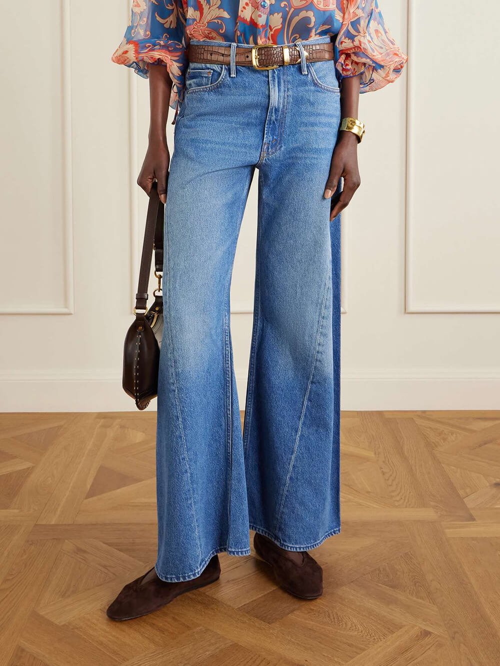 Moderna blusa in chiffon stampato con volant