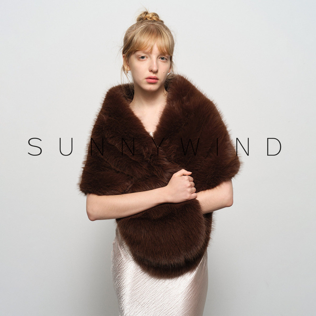 Stylish and elegant faux fur-collared shawl for evening party gowns.