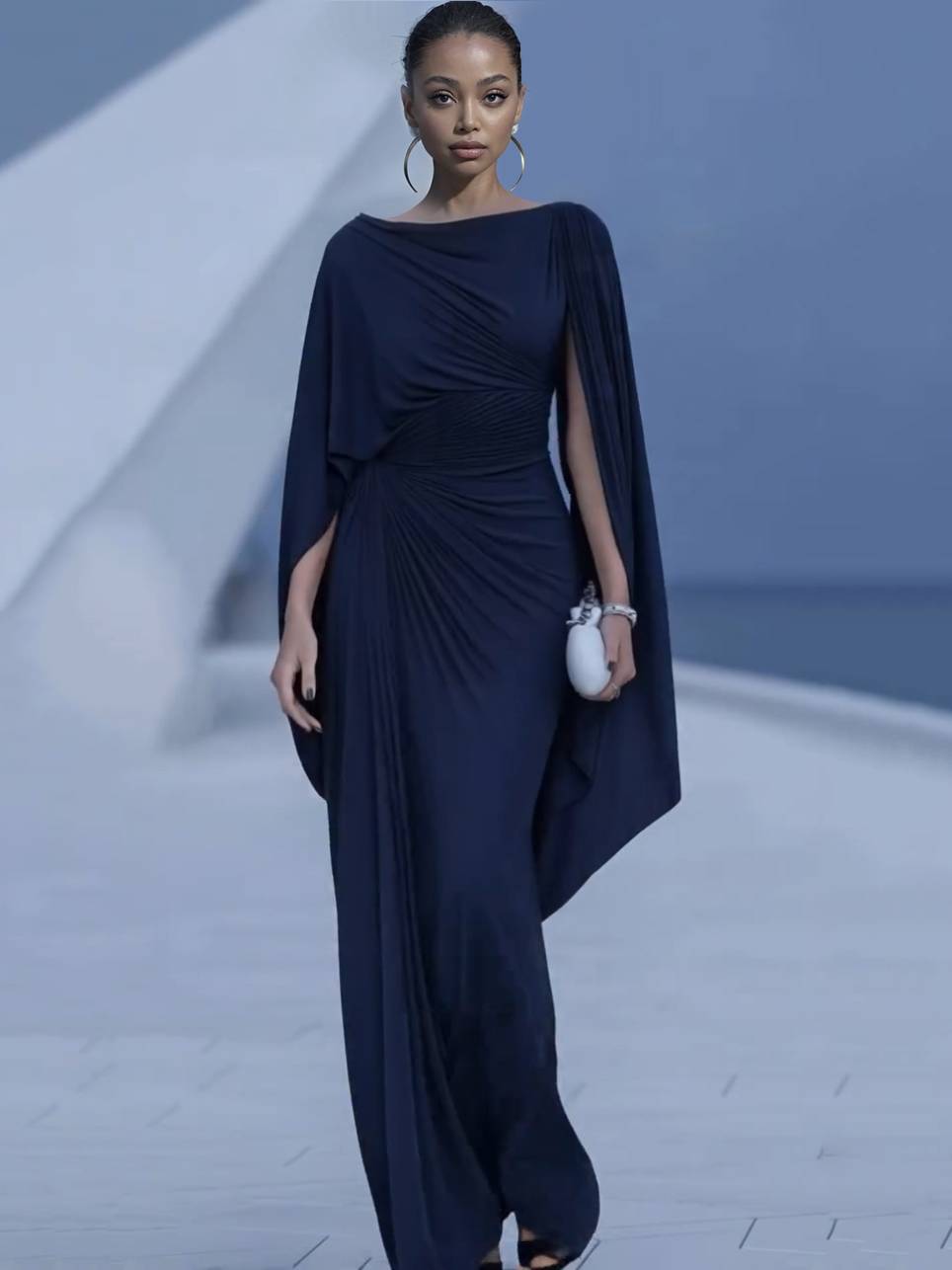Robe longue ajustée à col bateau et plis