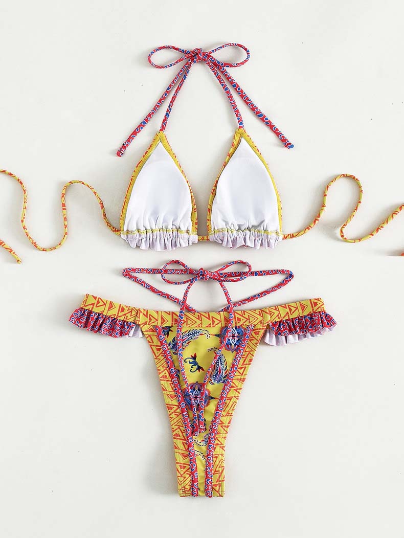 Conjunto de biquíni com estampado folclórico e atilhos