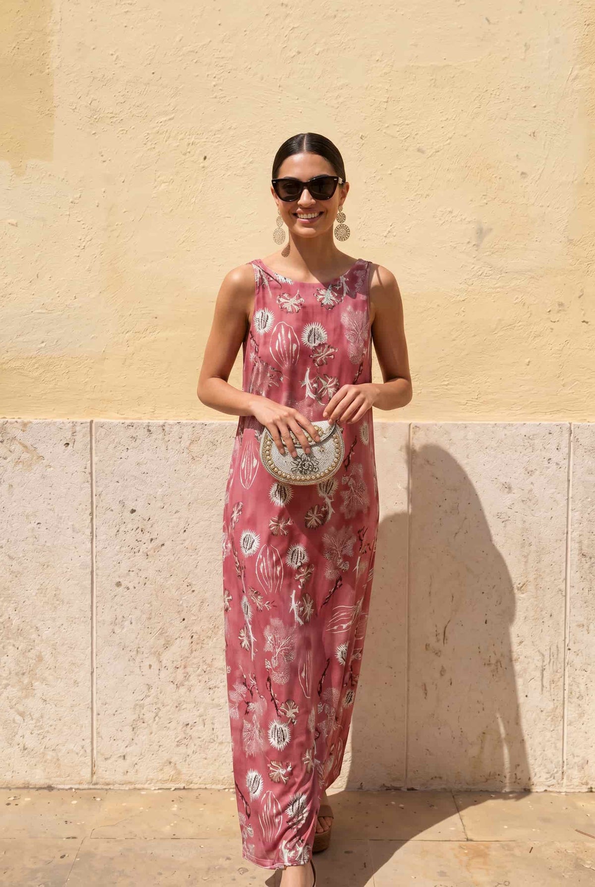 Conjunto de vestido y abrigo estampados