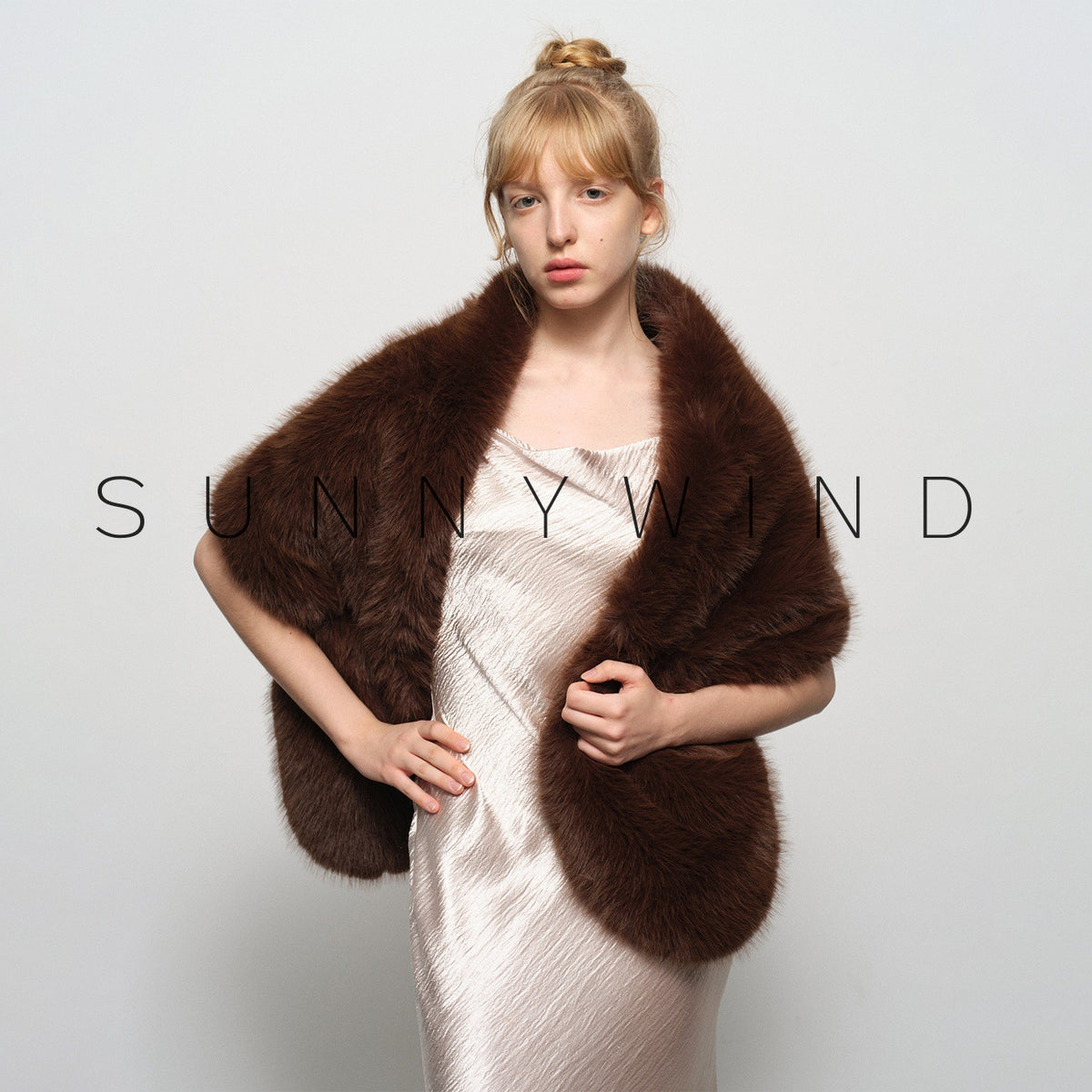 Stylish and elegant faux fur-collared shawl for evening party gowns.