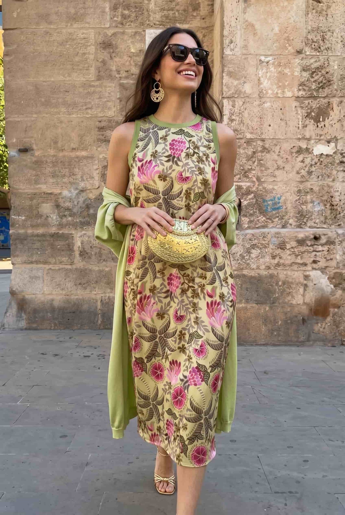 Conjunto de vestido y abrigo estampados