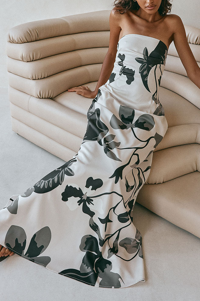 Vestido largo moderno sin tirantes con estampado floral abstracto - estampado monocromático en marfil y gris carbón