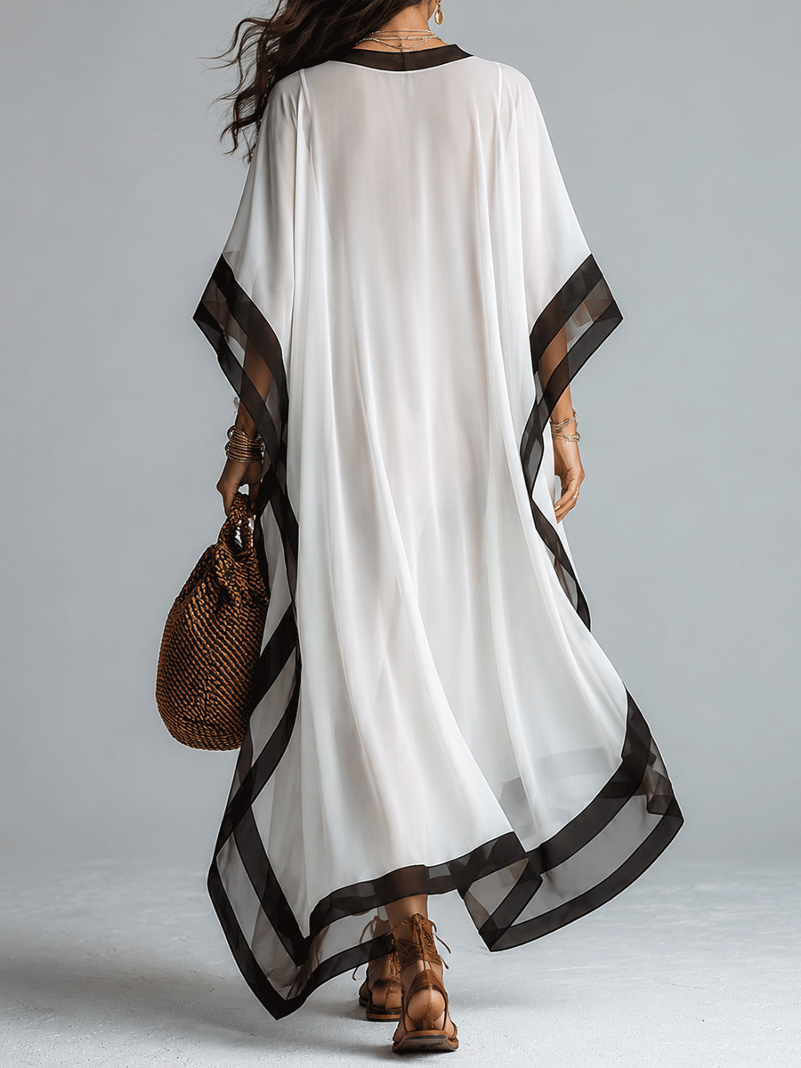 Elegantes weißes Kaftan-Maxikleid aus Chiffon mit kontrastierenden Abschlüssen und V-Ausschnitt im Resort-Stil
