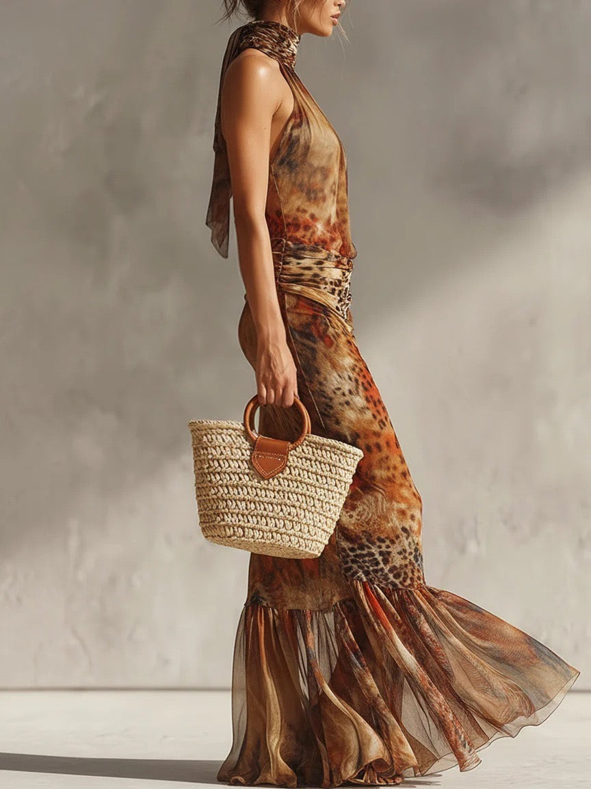 Vestido comprido vintage de corte sereia, com estampado de leopardo, decote halter e cintura franzida